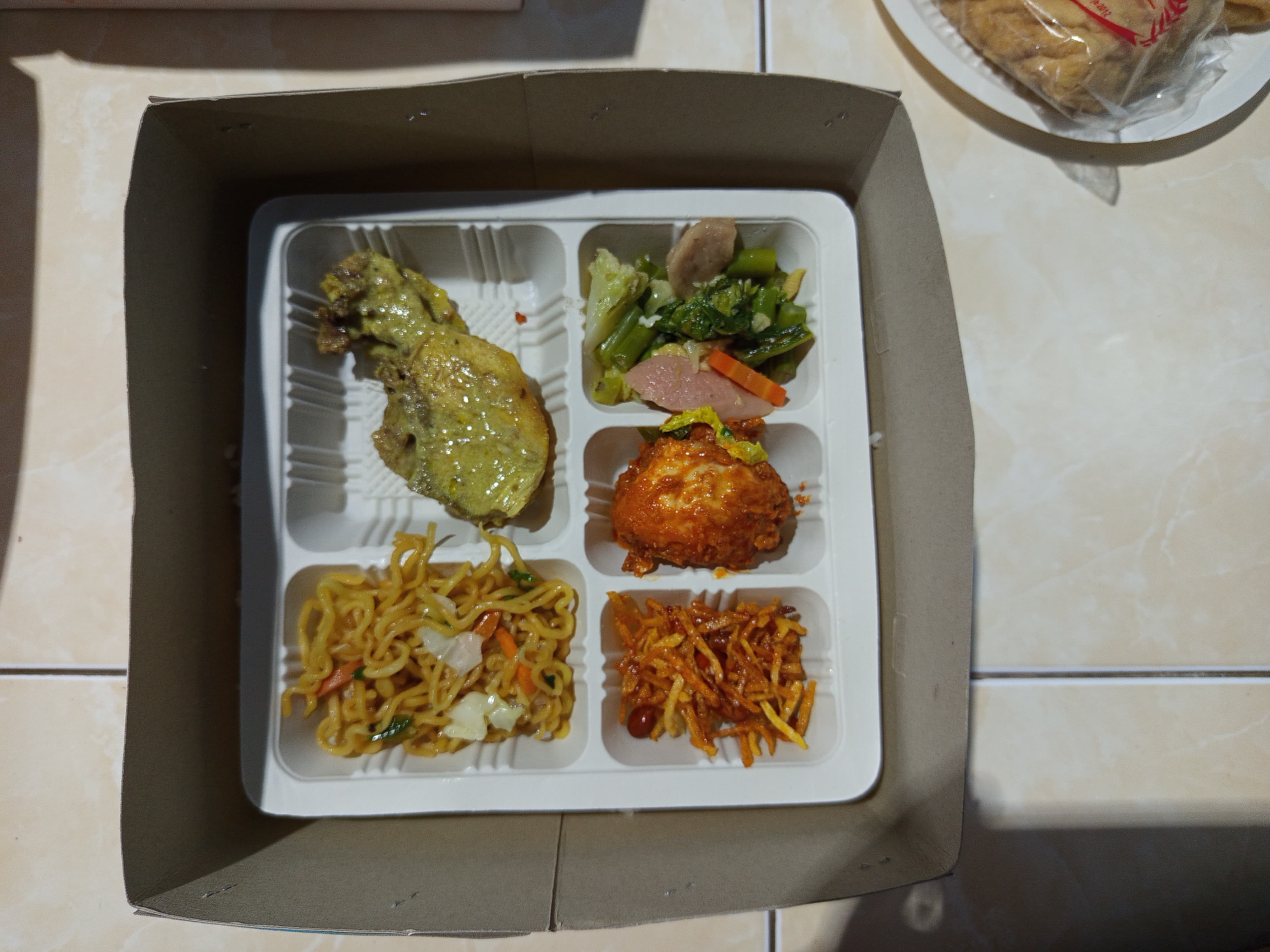 Nasi Box Paket 1